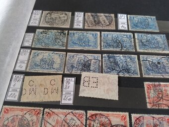 Sbírka 4782 perfínů  - 4