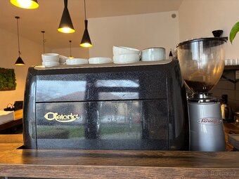 Prodám kávovar + mlýnek - 4