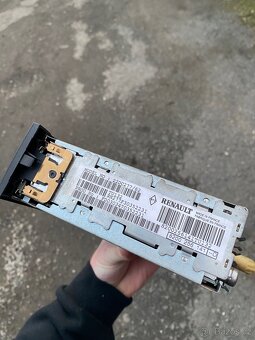 Origo rádio Renault Mégane II - 4