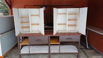 Pracovní ponk a skříňky - 4