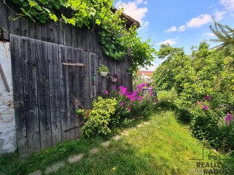 Prodej chalupy 2+1 s garáží, dvorem a zahradou v Moravských - 4