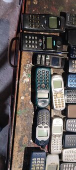 Konvolut mobilů - 4