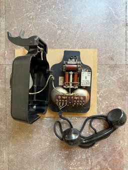 Nástěnný telefon Siemens typ W38 (r.v. 1938) - 4