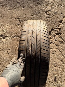 Bridgestone Alenza 235/55r19 101v - 4