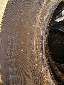 Zimní pneu 4ks 205/70 R14 - 4