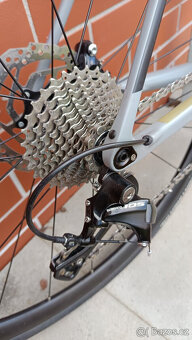 Karbonová silnička CUBE Attain GTC, Shimano 105, vel. 58 - 4