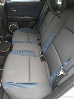 Interiér Mazda 3 - 4