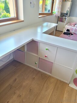 Nábytek dětský pokoj, skříně, stoly, ZDARMA ŽIDLE - 4