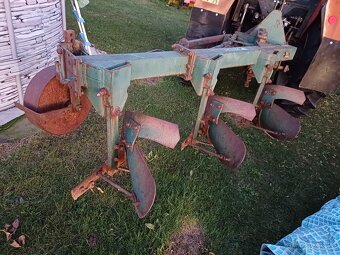 Pluh za traktor, 3 radličný Roudnický Privat PL3-101 - 4