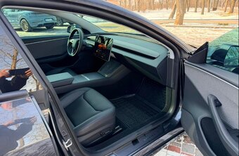 Tesla Model 3 , 82,5 kWh ,RV 2024 (plný autopilot) - 4