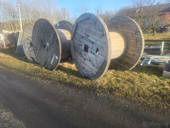 Dřevěné bubny od kabelů - 4