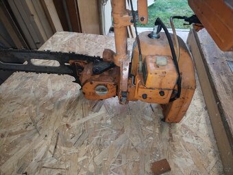 Stará motorová pila - 4