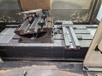 Vertikální obráběcí centrum MCV 750 A - 4