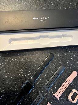 Apple watch 3 nike , 38mm - 4