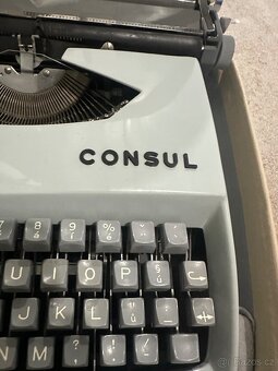 Prodám psací stroj Consul - 4