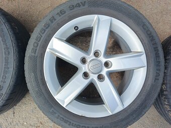 P: 16" litá kola Audi - 4