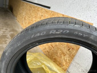 Pirelli 245/40/R20 - 4