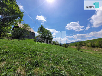Prodej pozemku, inženýrské sítě na hranici, 2335 m2, kousek - 4