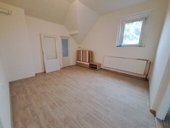 Pronájem atypického bytu 3+1 - 4