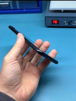 Apple iPhone SE 2022 64GB jako nový - 4