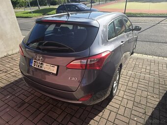 OSOBNÍ AUTOMOBIL HYUNDAI i30 r.v.2016, motor 1,6 diesel,81kW - 4