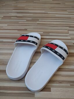 PÁNSKÉ NAZOUVÁKY | BÍLÉ | TOMMY JEANS - 4