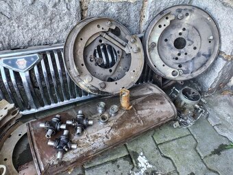 Volha 24 - náhradní díly - 4