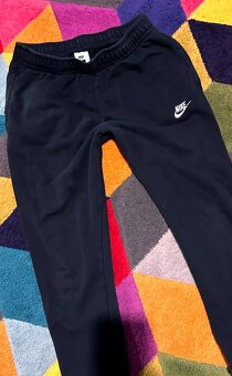 NIKE PÁNSKÉ SILNÉ SPORT TEPLÁKY-BLACK-BAVLNA M(M-L) - 4