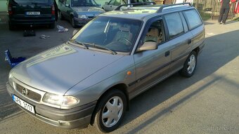 Opel Astra F caravan 18 16V - 4