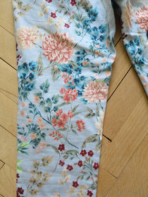 Dámské květované kalhoty ke kotníkům zn. Orsay - 4