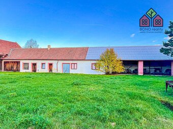 Zemědělská usedlost s RD, zemědělské stavby 528 m2, zahrada  - 4