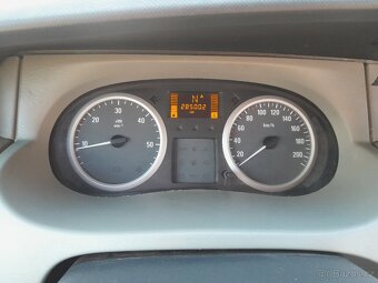 Opel Vivaro 2.5 Cdti 8 míst TOP stav - 4