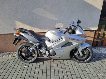 Honda VFR 800 LeoVince TOP - 4