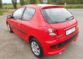 Peugeot 206 1,1 i 44 kW PLUS Serviska benzín - 4