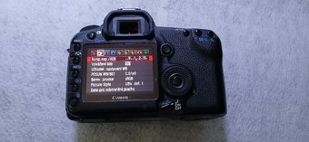 Canon EOS 5D Mark II - 4