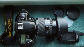 NIKON-D100,s Gripem MB-D100. - 4