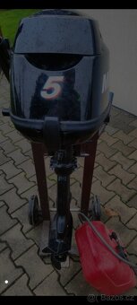 Nafukovací člun s motorem - 4