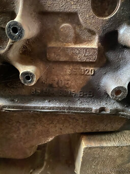 Ford 2.0 OHC motor - 4