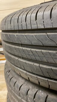 Zanovni 8mm Letni pneu Goodyear 205/60 R16 92V - 4