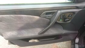 Interiér benz E  rok 2002 - 4