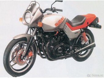 Suzuki GS650G KATANA - přední kapotáž - 4