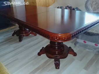 Luxusní vyřezávaná jídelní souprava - 4