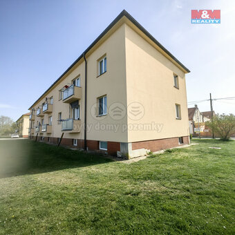 Prodej bytu 2+1, 74 m², Dašice, ul. ČSLA s garáží a zahradou - 4