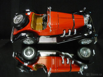 Mercedes Benz SSK červenočerný Bburago 1/18 - 4