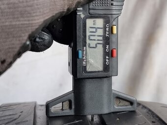 Letní pneu Nexen 255 60 18 - 4