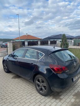 Opel Astra 1.7 Cdti 92Kw hatchback - 4
