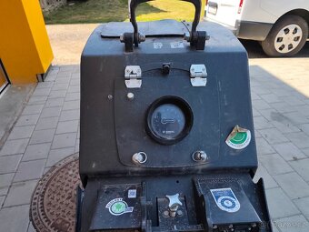 vibrační deska BOMAG - 4