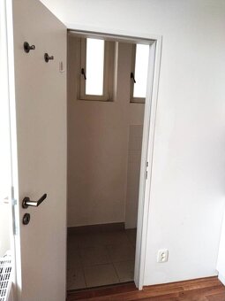 Pronájem městského bytu 1+kk (29,42 m²) – Louny, Husova 1071 - 4