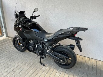 Honda NT1100 - 4