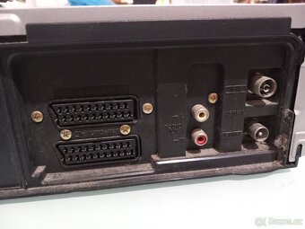 videorekordér Sanyo VHR-H791E. - 4